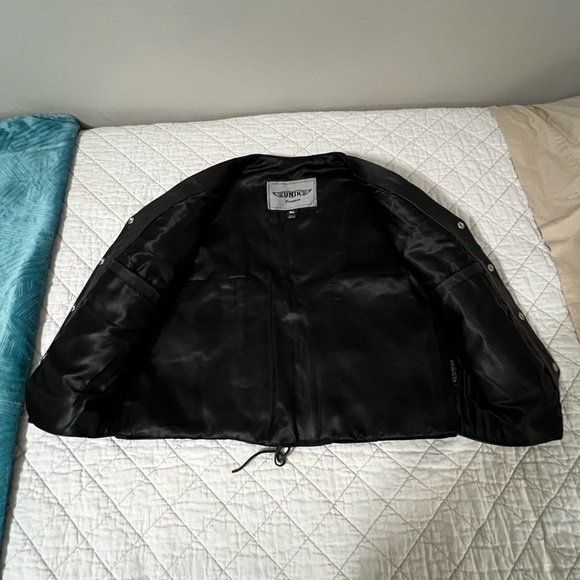 Unik Men's Vintage XL Lined Black Leather Chopper Vest EUC - Picture 3 of 8